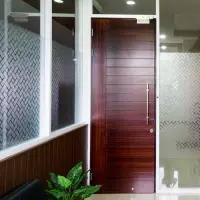 Pintu Kamar Mandi dengan Material WPC Duma
